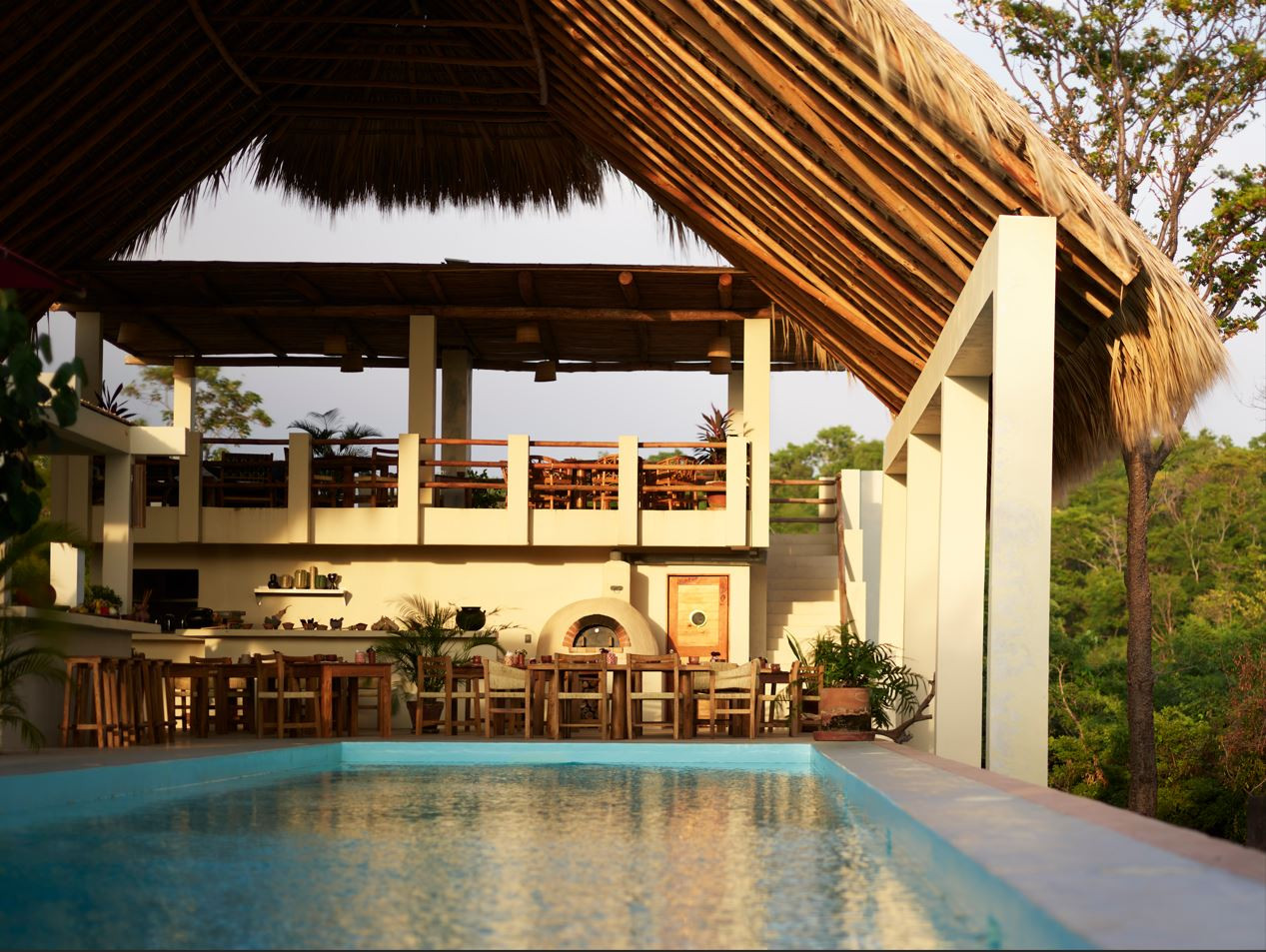 Restaurant and pool of Cocolia Hotel 
