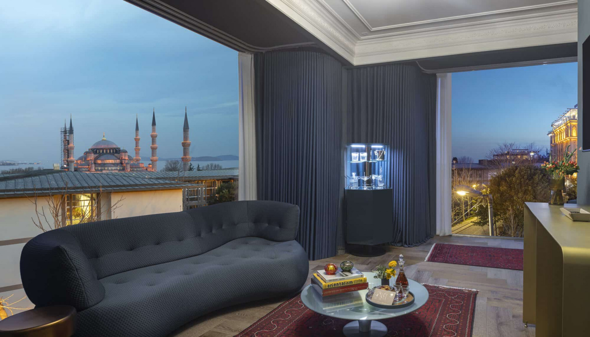 Elegant room with views of Istambul at The Komana Binbirdirek 