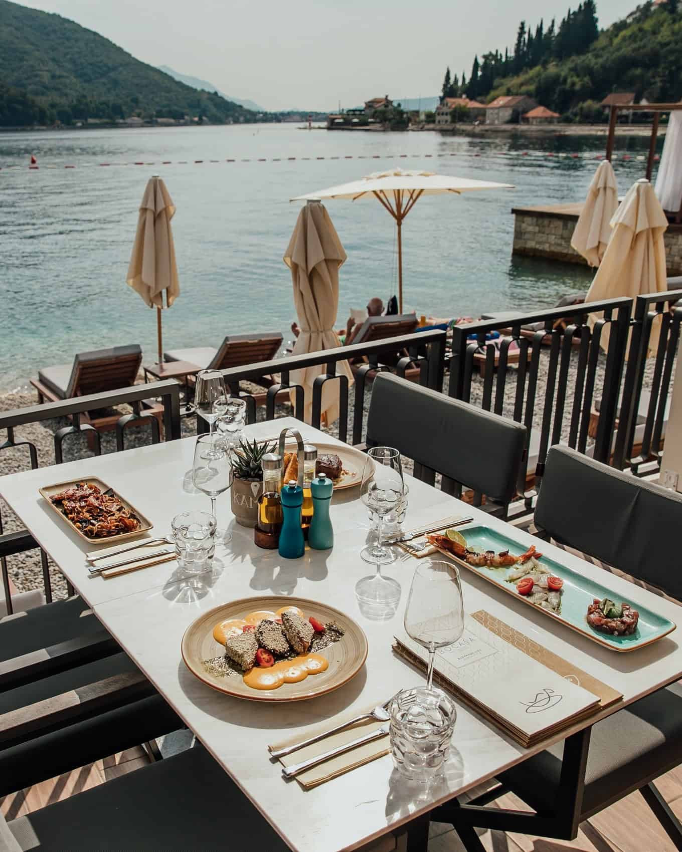 Table at Bocasa Beach Restaurant in Montenegro