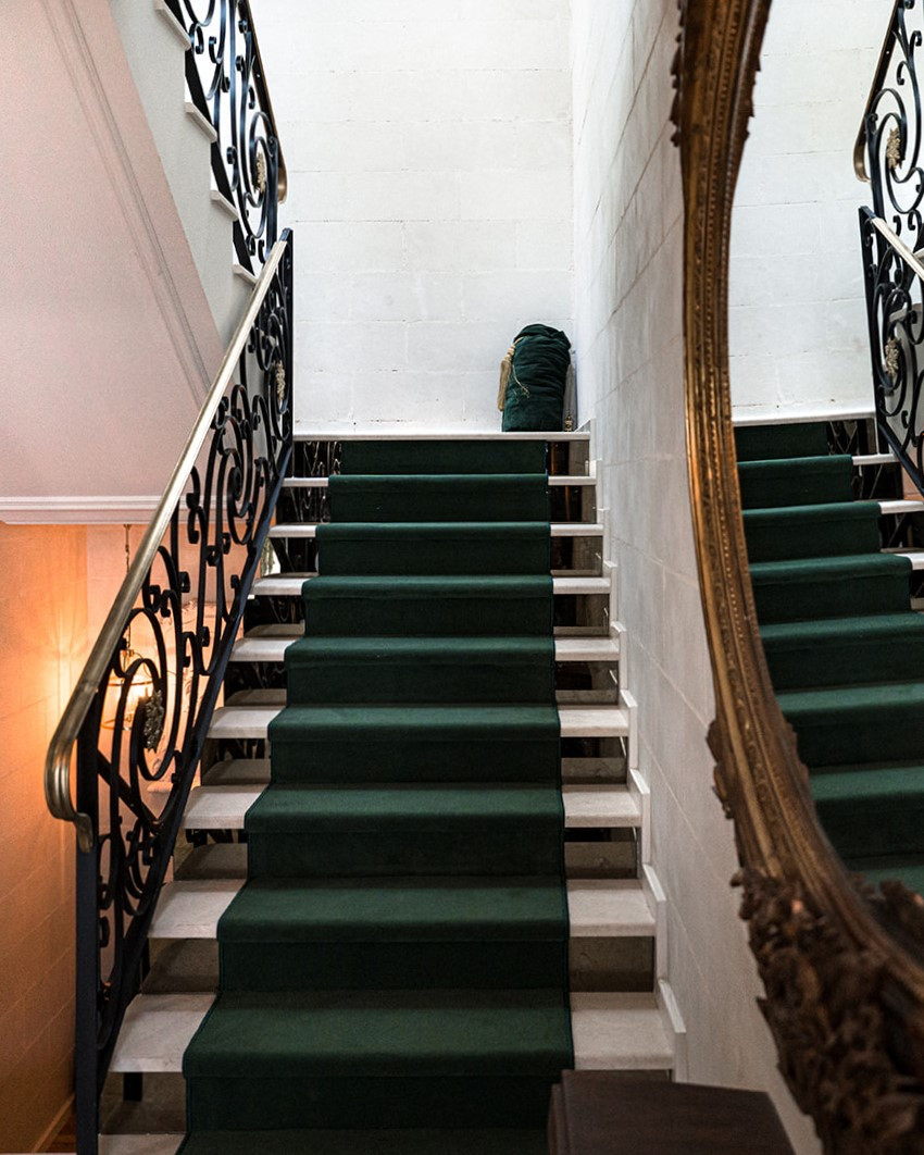 Escaleras del hotel Maison Maubreuil