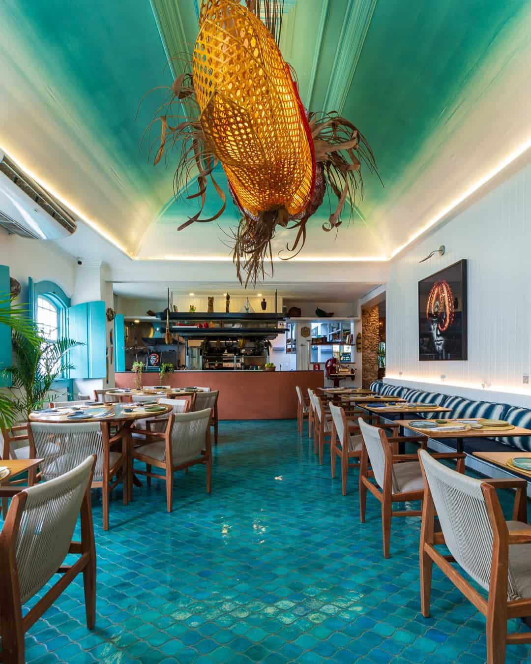 Restaurante gastronómico en Sandi Hotel con ingredientes frescos 